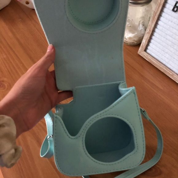 Ice Blue Polaroid Camera Case - Picture 3 of 4